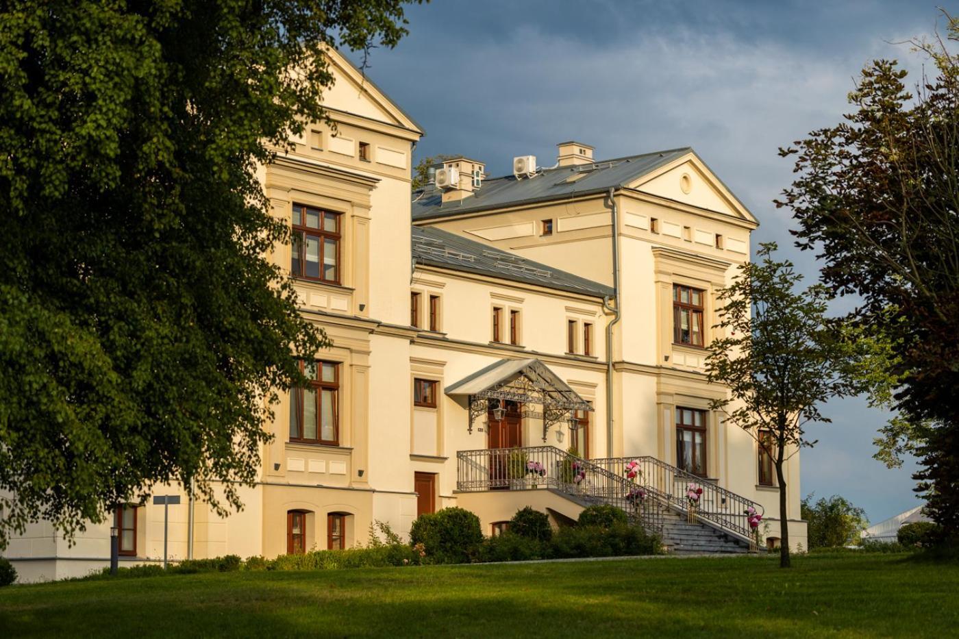 Palac Warlity Aparthotel 3*